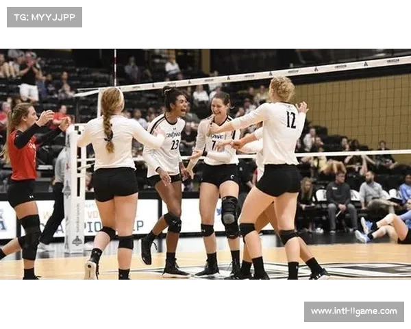 美国女排汤普森五场比赛单场超20分，创联赛纪录